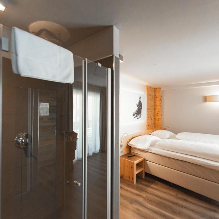 Chalet Vites Mountain Hotel - Camera Matrimoniale con Balcone - 1