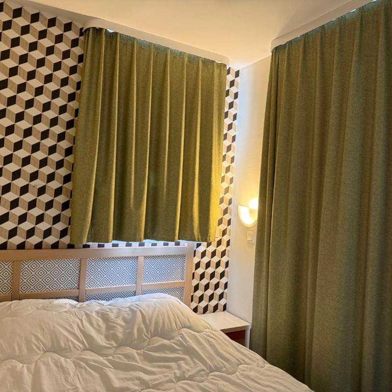 F2 VILLAGE CAP ESTEREL- Vue Montagnes et Golf- ÉQUIPEMENTS TOUT INCLUS - Apartment mit 1 Schlafzimmer und Balkon - 7