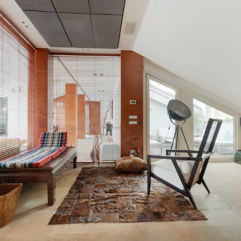 GuestHost - 500sqm luxury with Spa, Gym, Terrace, Game Room & Garage - Appartamento con 3 Camere da Letto - 72