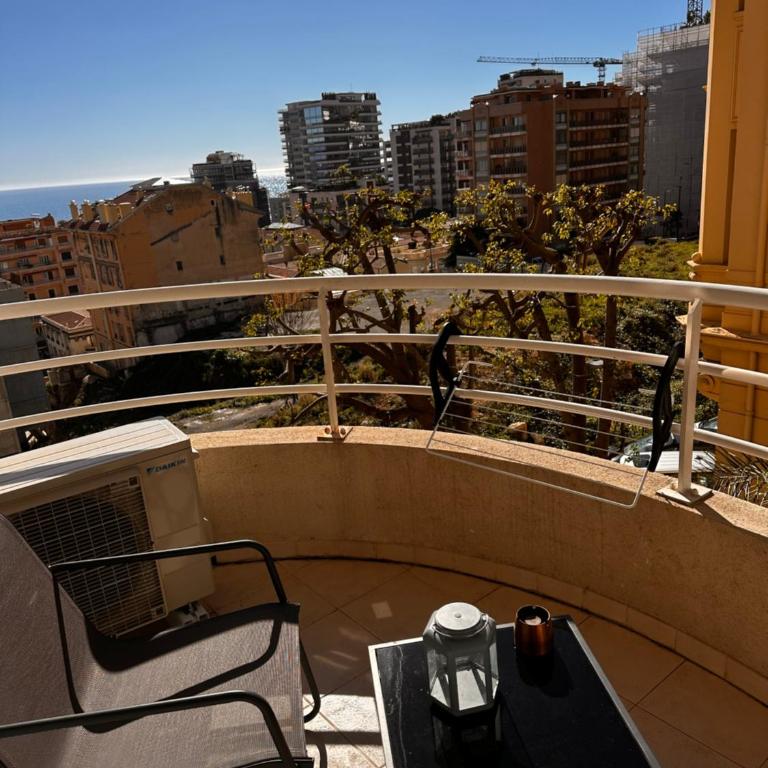 2p - vue mer et montagne - Monaco - Appartement 2 Chambres - 3