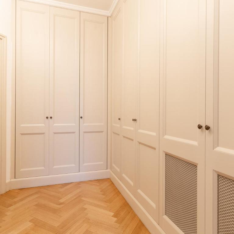 GuestHost - 500sqm luxury with Spa, Gym, Terrace, Game Room & Garage - Appartamento con 3 Camere da Letto - 83