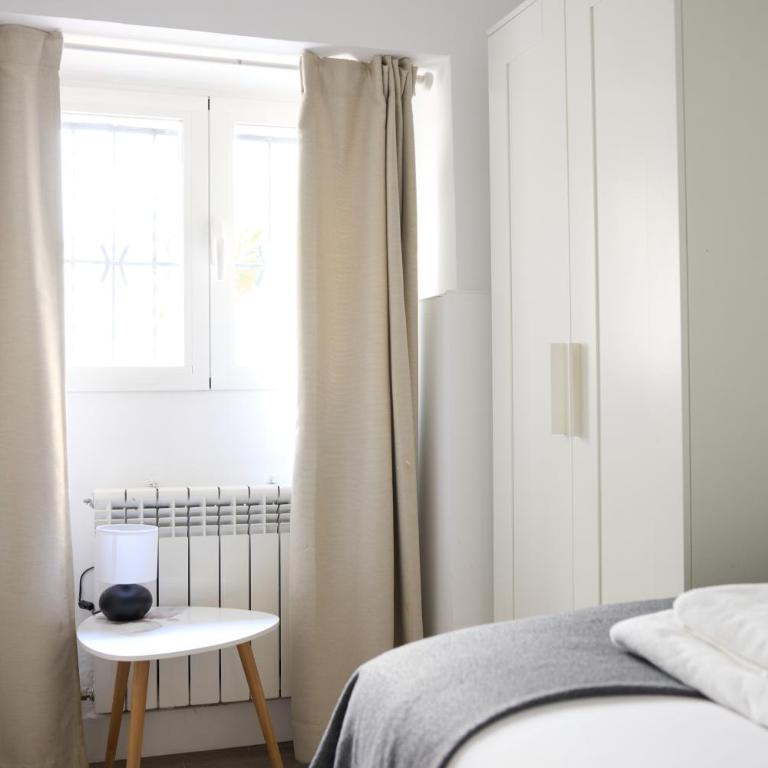 Apartamento en Calle Pez, Madrid - Two-Bedroom Apartment - 8