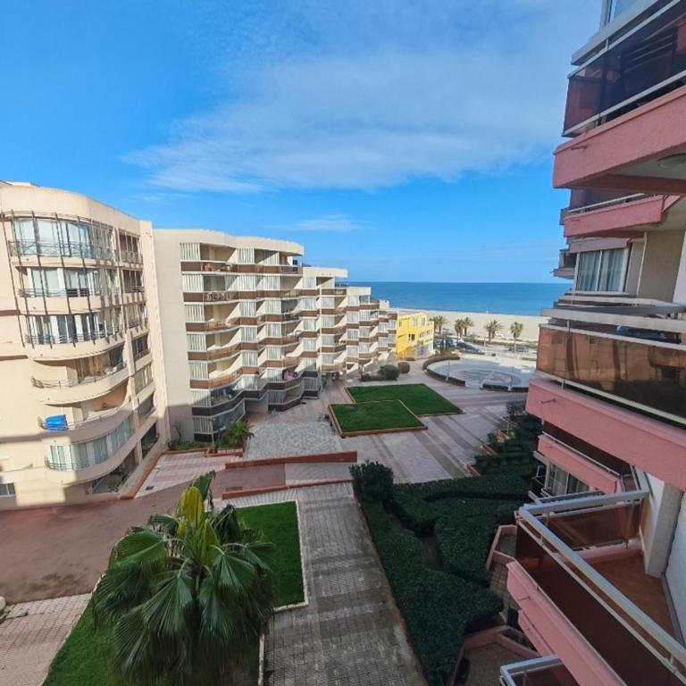Canet-en-Roussillon T2 Pieds dans l'Eau avec Parking - Idéal 4 Pers - FR-1-794-173 - Apartment - 1