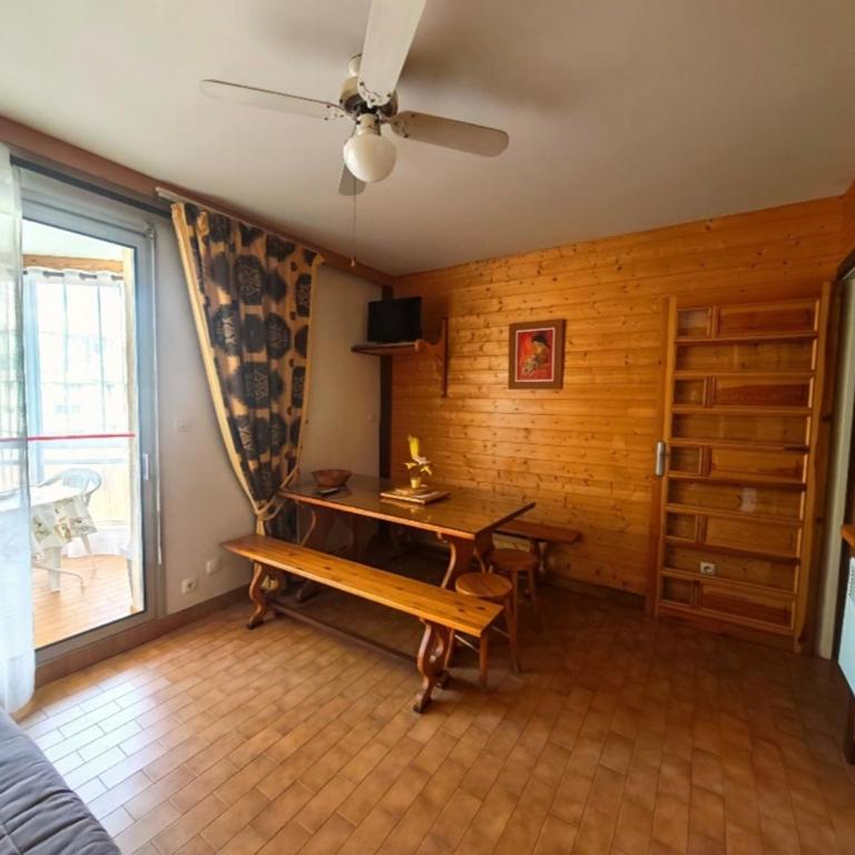 Canet-en-Roussillon T2 Pieds dans l'Eau avec Parking - Idéal 4 Pers - FR-1-794-173 - Apartment - 4