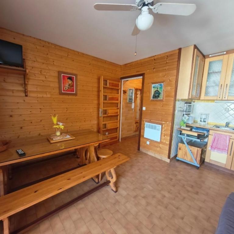Canet-en-Roussillon T2 Pieds dans l'Eau avec Parking - Idéal 4 Pers - FR-1-794-173 - Apartment - 5