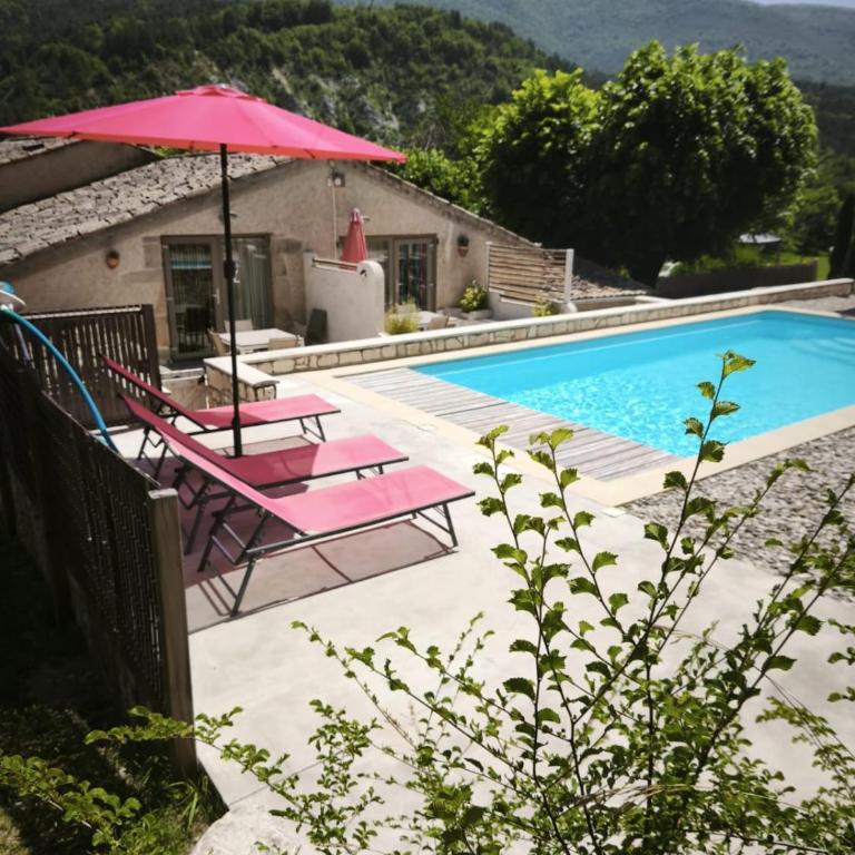 Gite de la Méouge, Domaine de la Méouge, piscine et accès direct rivière - Appartement 1 Chambre - Vue sur Piscine - 7