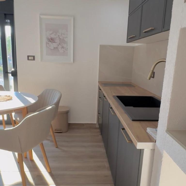 Apartments Lj - Apartman - Prizemlje - 2