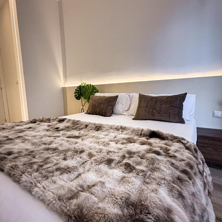 Calle de la Cruz habitaciones - Triple Room with Private Bathroom - 3
