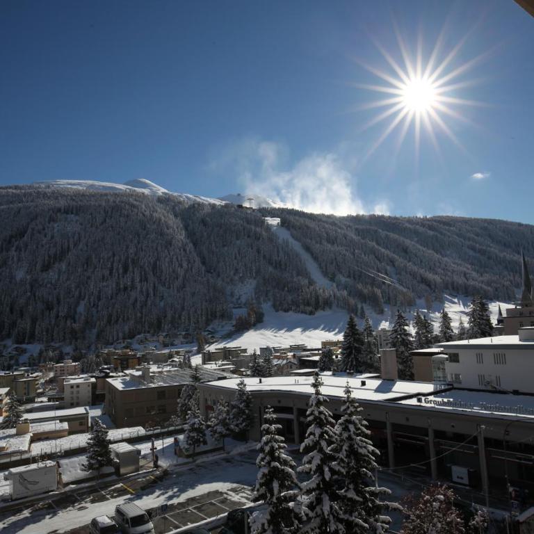 New renovated apartment in center of Davos - Apartment mit Blick auf die Berge - 1