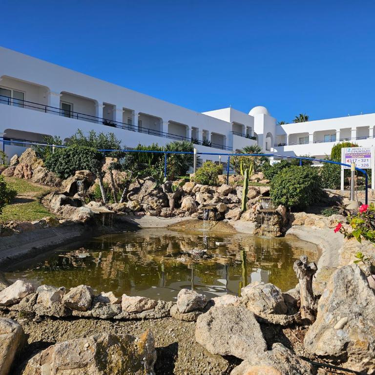 Hotel Puntazo II - Habitación con salón y terraza - 12