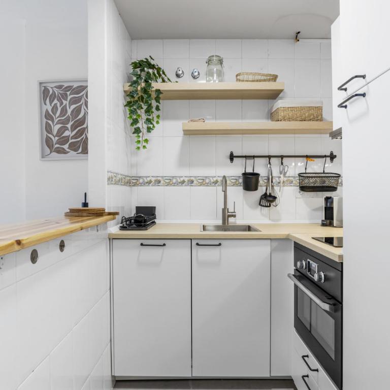 Rooftop Torrequebrada Holiday Apartment - Apartment with Terrace - 6