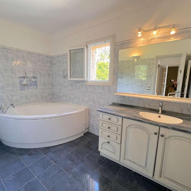 CA000-360 Villa 4 pièces 6 Personnes CAVALAIRE-SUR-MER - Maison 3 Chambres - 15