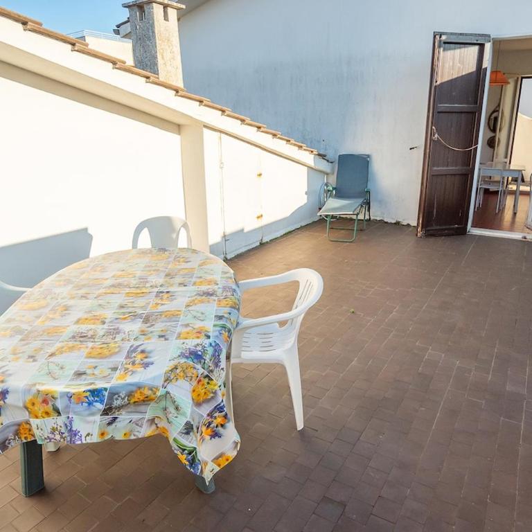 Trilocale con aria condizionata vicino al mare - Appartamento con 2 Camere da Letto e Balcone - 13