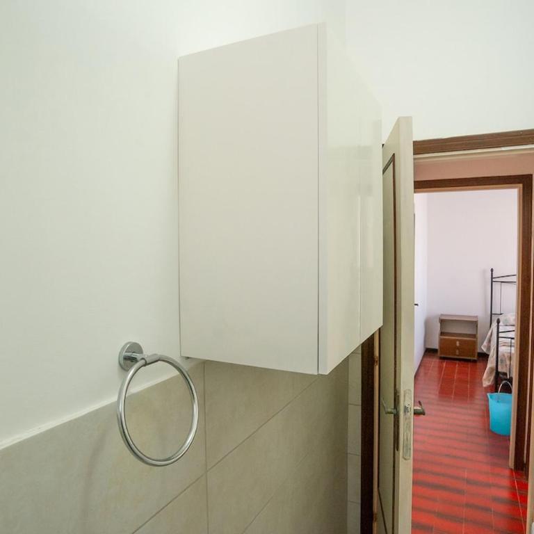 Trilocale con aria condizionata vicino al mare - Appartamento con 2 Camere da Letto e Balcone - 17