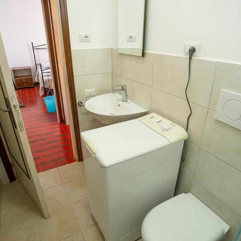 Trilocale con aria condizionata vicino al mare - Appartamento con 2 Camere da Letto e Balcone - 19