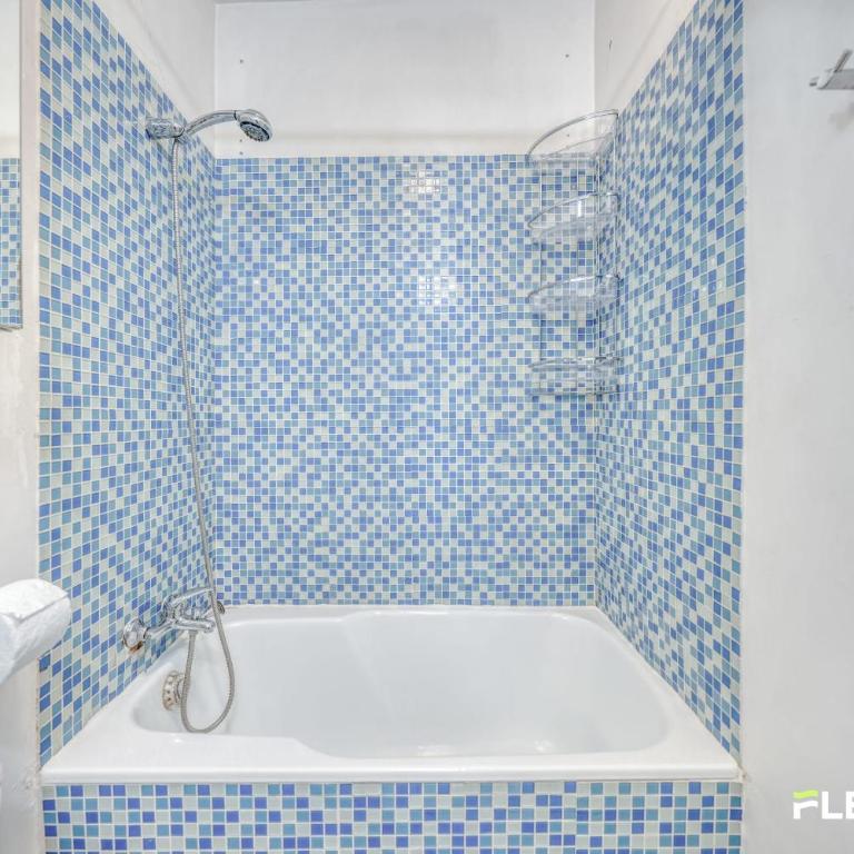 Chambre privée - Esprit village à Alésia - Chambre Simple - 13