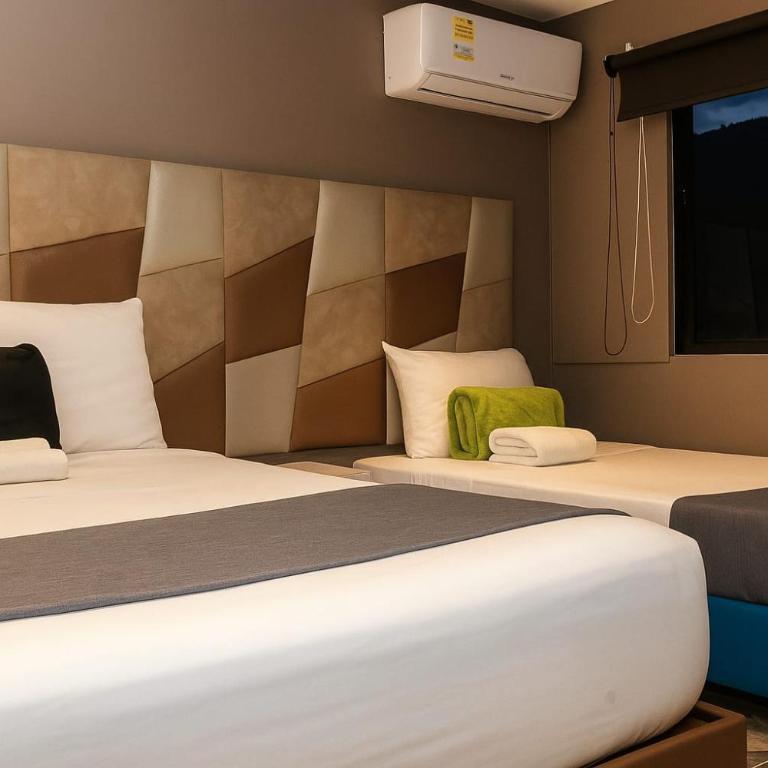 Hotel airport la 30 - Deluxe Family Room - 6