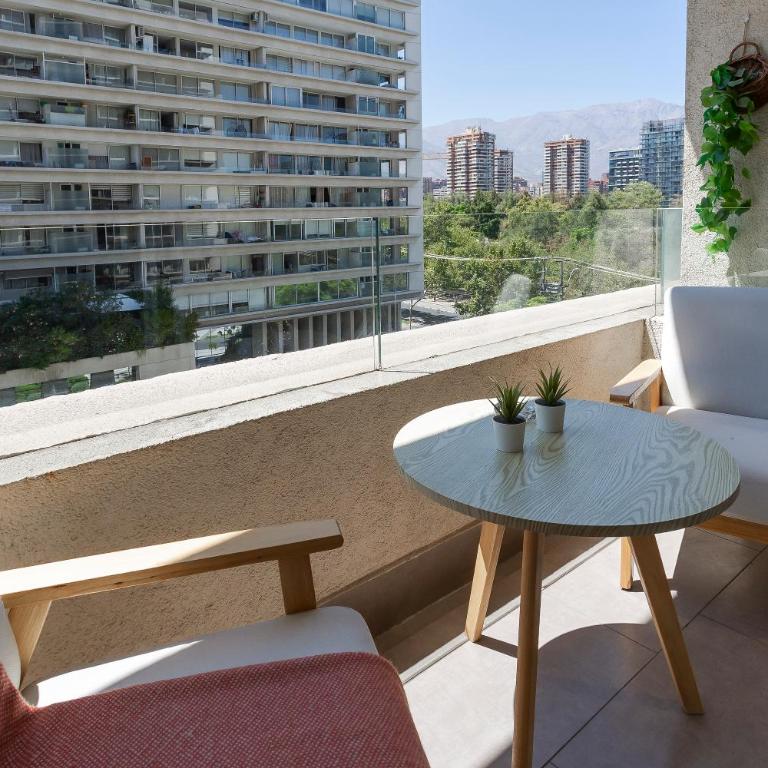 Depto a pasos del Parque Arauco con Piscina y Aire Acondicionado - Two-Bedroom Apartment - 19
