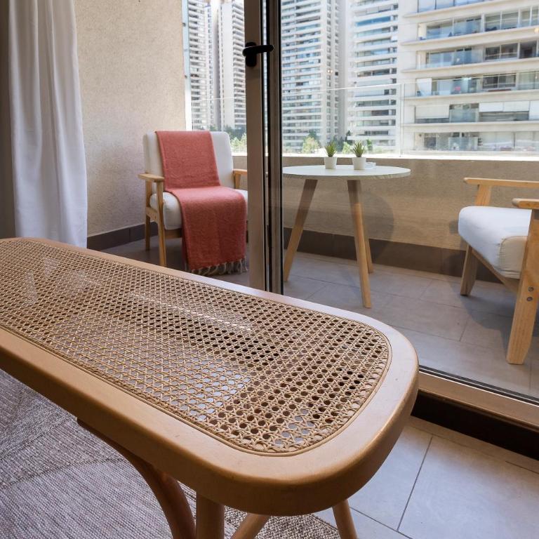 Depto a pasos del Parque Arauco con Piscina y Aire Acondicionado - Two-Bedroom Apartment - 17