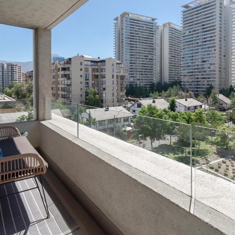 Depto a pasos del Parque Arauco con Piscina y Aire Acondicionado - Two-Bedroom Apartment - 18