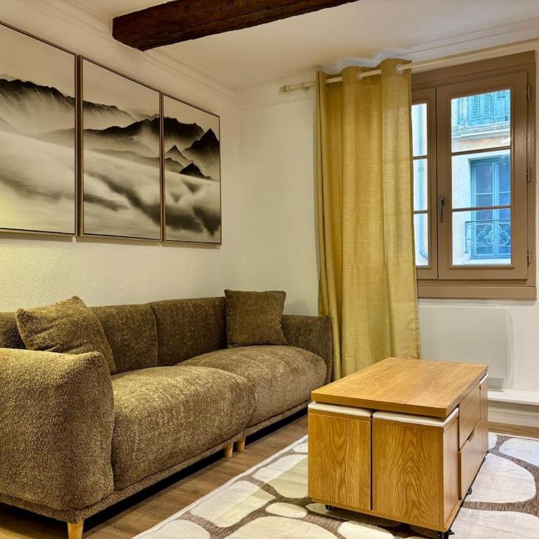 Appartement 2 chambres à deux pas du Port de Toulon - Two-Bedroom Apartment - 7