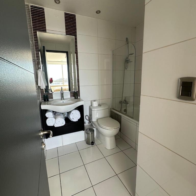 Modern Apartment Full View and Top Location - Room #1584149401 - 7