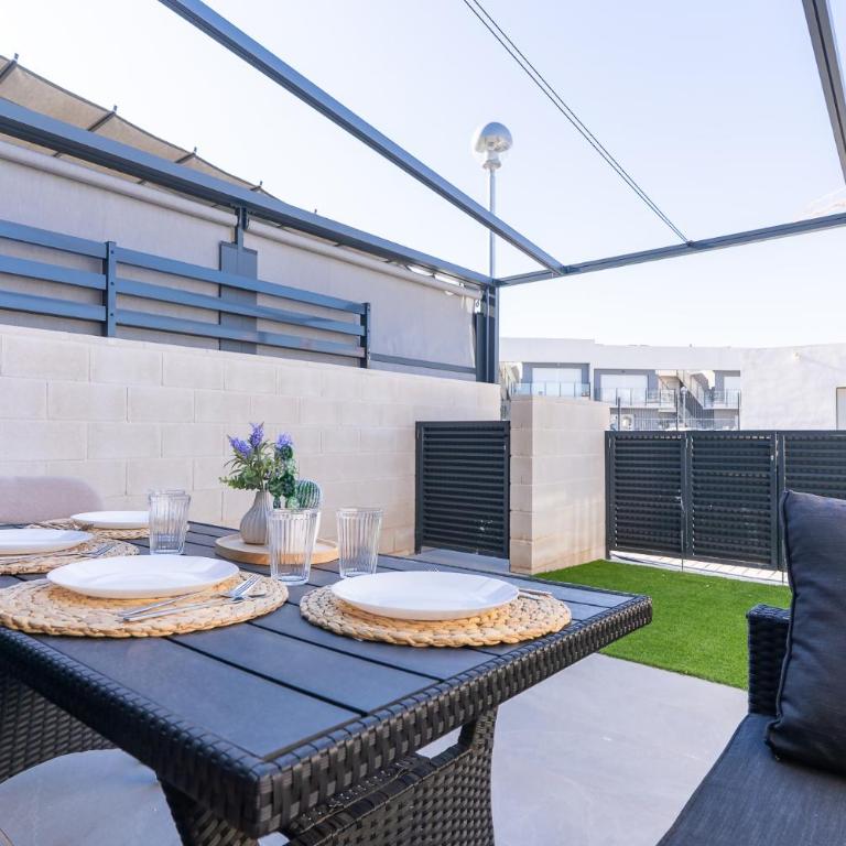 rentafive - Chalet - Piscina - Nuevo - Chalet - 4