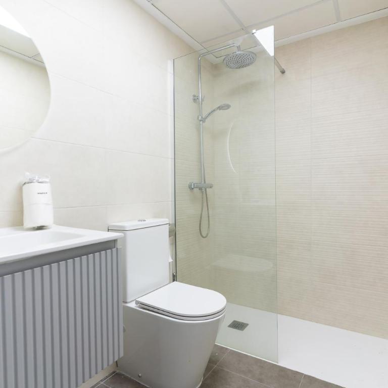 rentafive - Chalet - Piscina - Nuevo - Chalet - 11