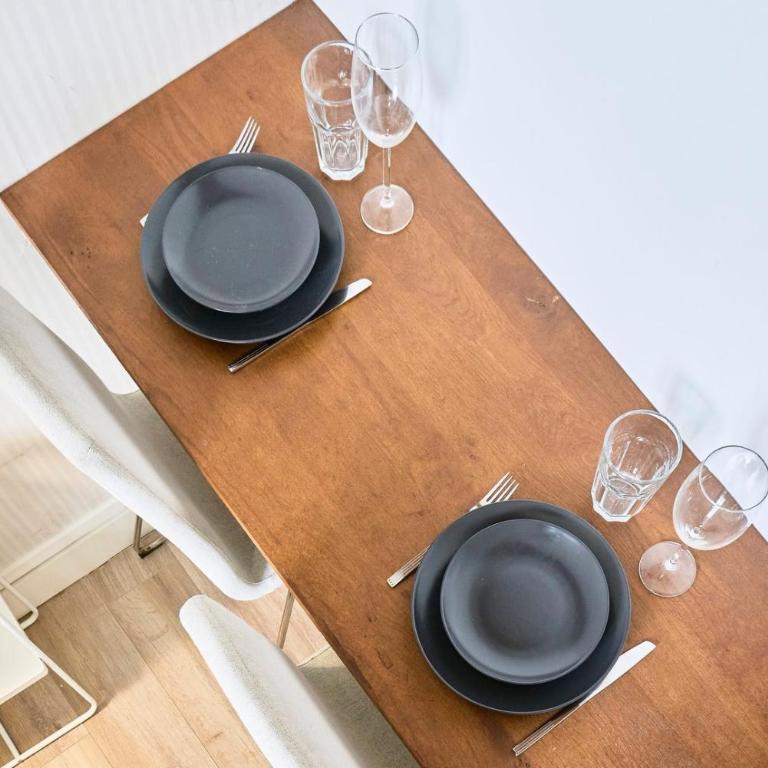 Equipped studio - near train stations - Apartment - 14