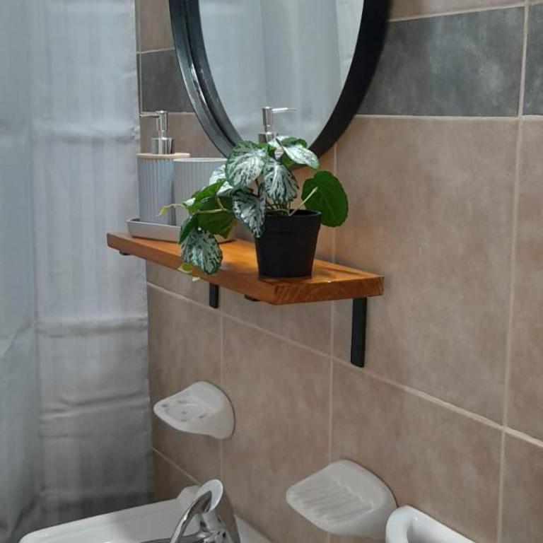 Departamento amoblado completo zona céntrica - todos los servicios - One-Bedroom Apartment - 1