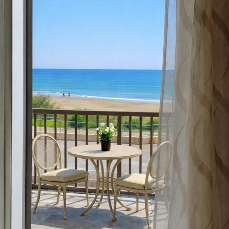 L'Antica Torre - Doppelzimmer mit Balkon und Meerblick - 1