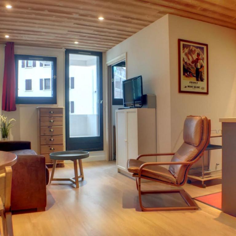 Nice flat Aiguille du Midi with balcony - Apartment - 7