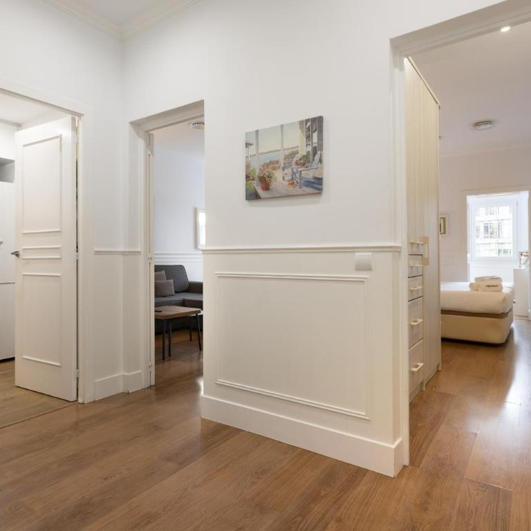 Enjoybcn Coliseum Apartments - Apartamento Deluxe - 16