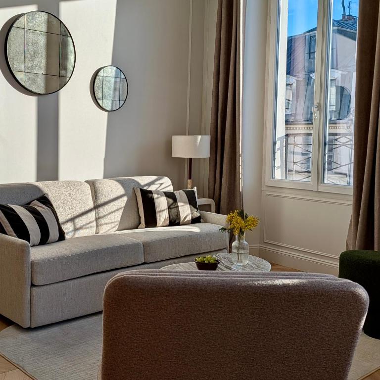 Pick A Flat's Apartment in Grands-Boulevards - Boulevard Saint-Denis - Appartement 2 Chambres - 18