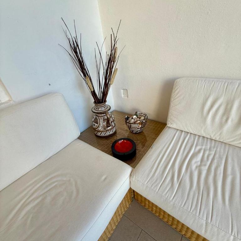 AffittaSardegna - Villetta L'Ancora - Appartamento con 2 Camere da Letto - 4