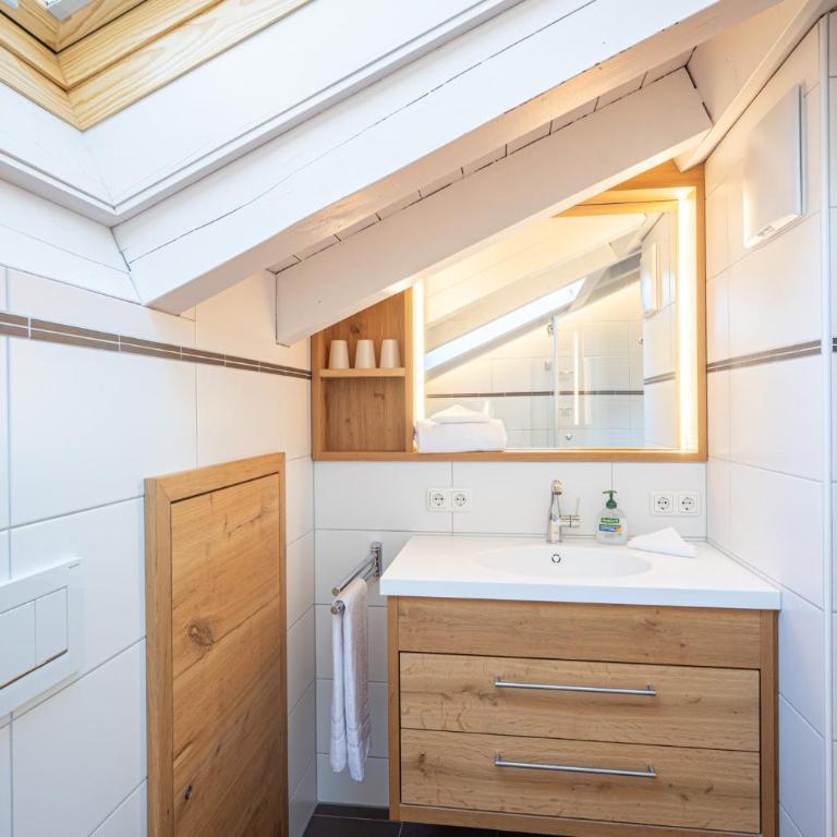 Landhaus Blattner - Apartment mit 1 Schlafzimmer und Balkon - 4