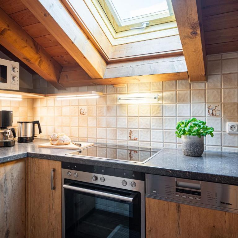 Landhaus Blattner - Apartment mit 1 Schlafzimmer und Balkon - 11