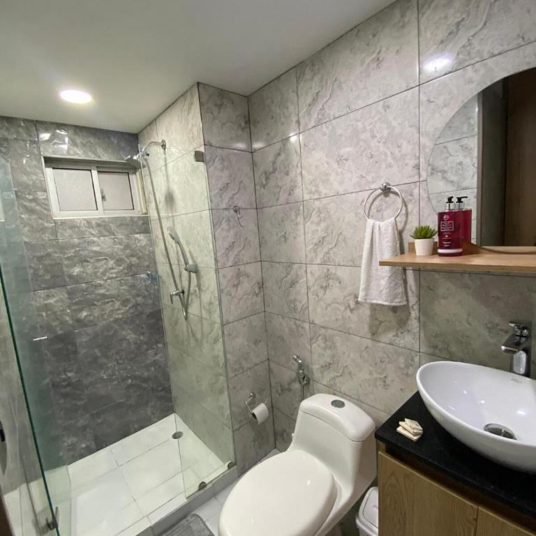 Premium stay in a central area with parking - Three-Bedroom Apartment - 8