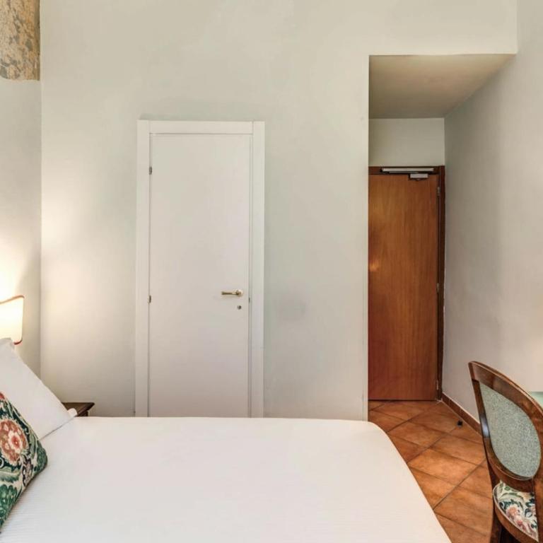 TriplyRooms Collection - Firenze - Economy Double or Twin Room - 2