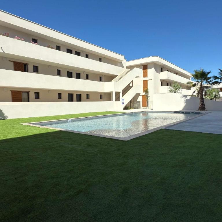 T2 with Terrace & Pool 300m from the Beach - Apartment - 26