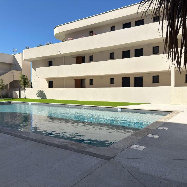 T2 with Terrace & Pool 300m from the Beach - Apartment - 27