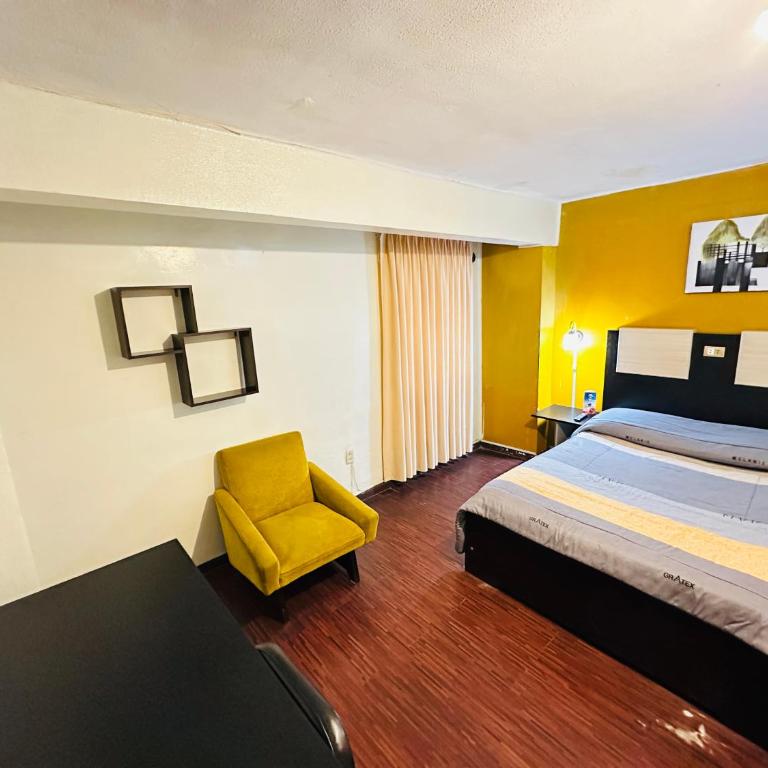 Skyline - Double Room with Private Bathroom - 11
