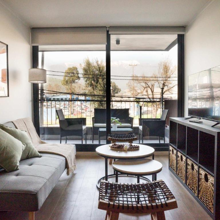 Stylish 2BR Getaway for 5 in Las Condes Oasis - Apartment - 2