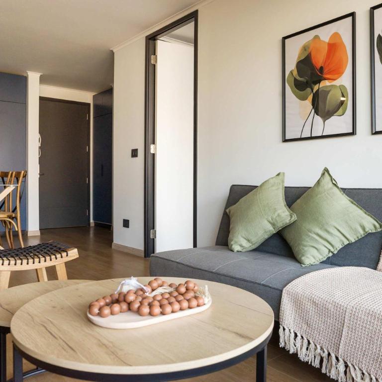Stylish 2BR Getaway for 5 in Las Condes Oasis - Apartment - 9