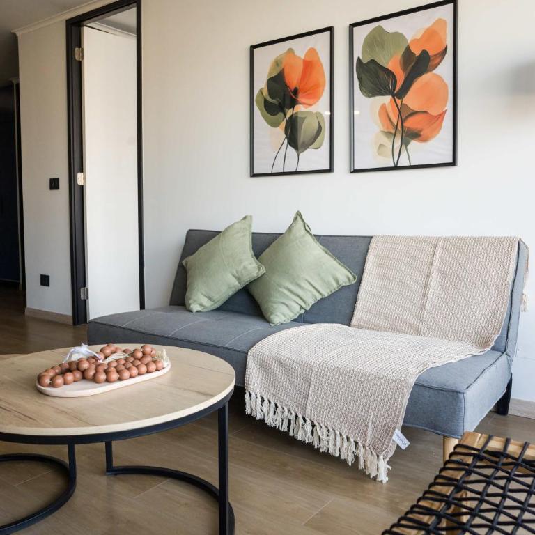 Stylish 2BR Getaway for 5 in Las Condes Oasis - Apartment - 14