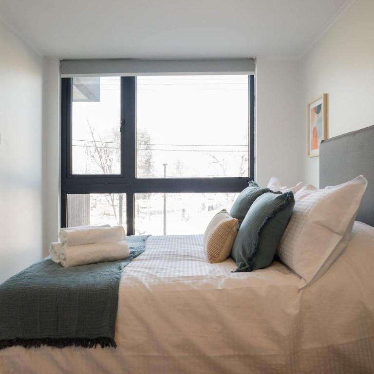 Stylish 2BR Getaway for 5 in Las Condes Oasis - Apartment - 17