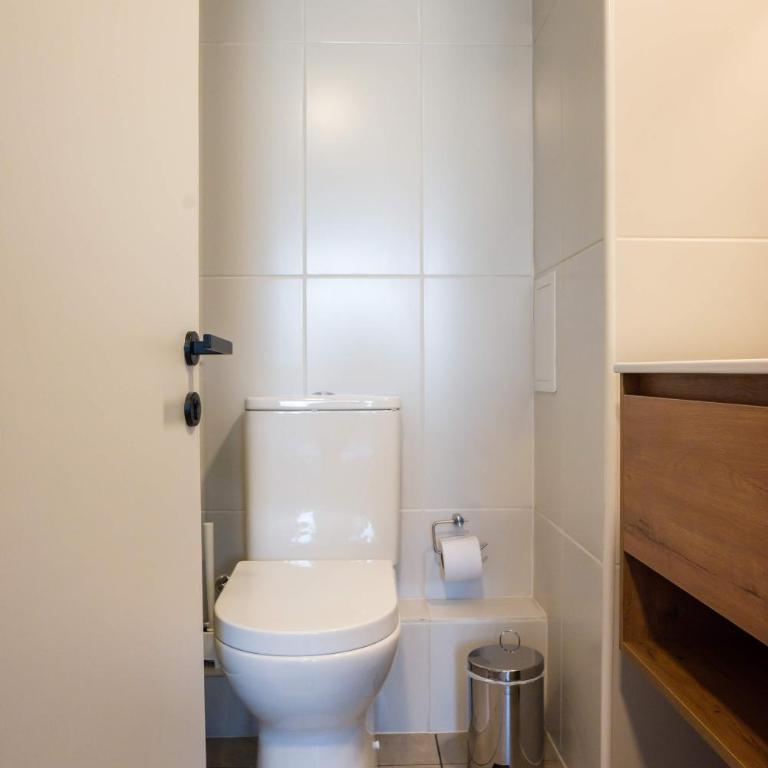 Stylish 2BR Getaway for 5 in Las Condes Oasis - Apartment - 24