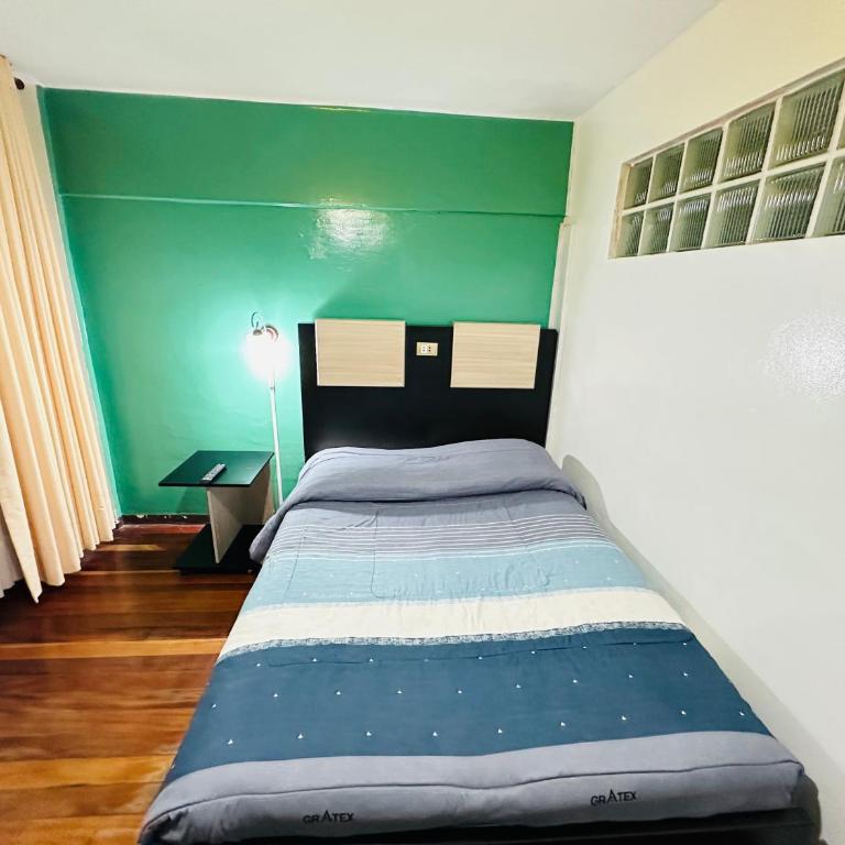 Skyline - Double Room with Shared Bathroom - 4