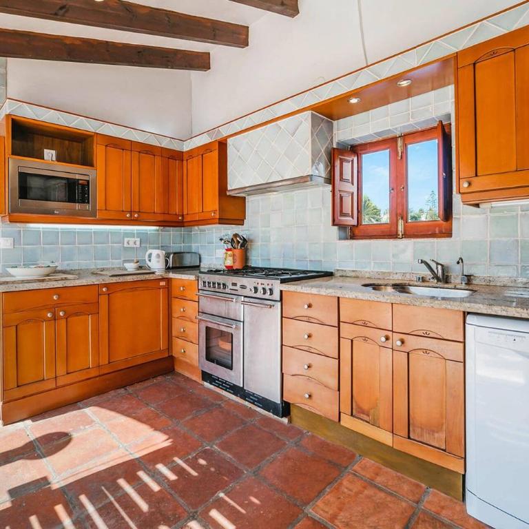 Villa Juniper by Villa Plus - Villa - 15