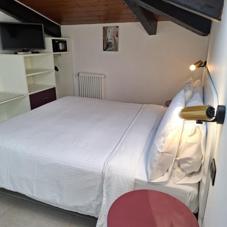 Carafa Suite - Plus - Plus II - Large Double or Twin Room - 3